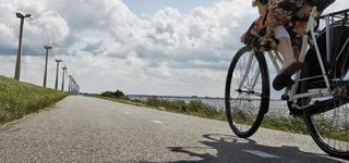 Meisje-op-fiets-banner Meisje-op-fiets-banner