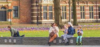 Nivel-mensen-statig-gebouw-banner-220px Nivel-mensen-statig-gebouw-banner-220px