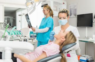 Capaciteit tandartsen komende twintig jaar stabiel, aantal mondhygiënisten stijgt