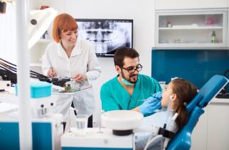 Nivel: Het loont om ouders te informeren dat tandartsbezoek van hun kinderen wordt vergoed.