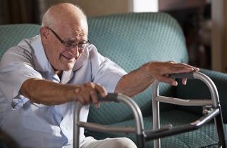 Merendeel van de kwetsbare ouderen met mogelijk hoog valrisico ontvangt geen valpreventieve zorg 