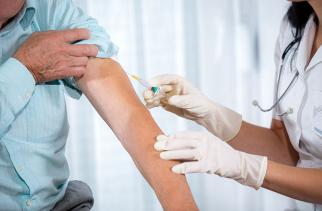 Griepvaccinatiegraad onder mensen met indicatie in 2020 opnieuw toegenomen