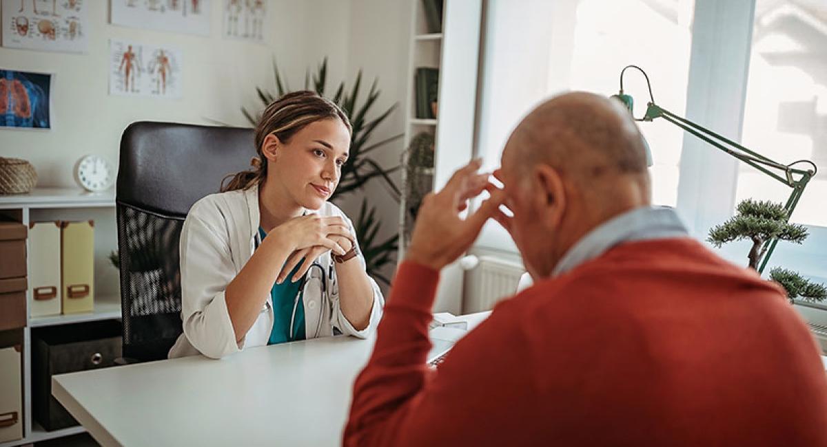 Mensen met reuma willen met hun zorgverlener vooral graag vermoeidheid en niet-reguliere behandelvormen bespreken